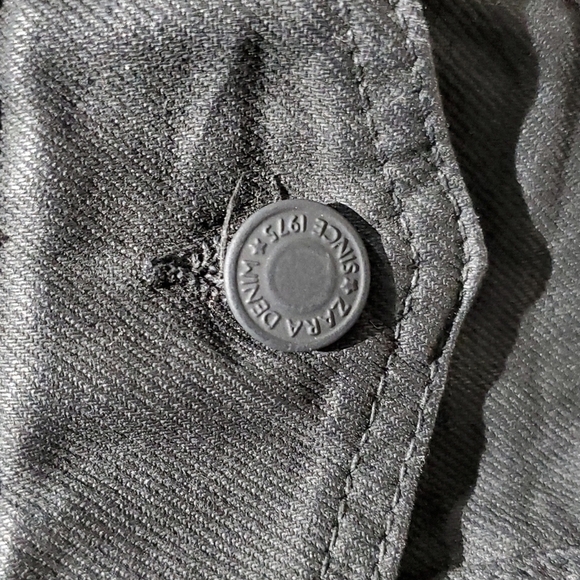 ZARA BLACK DENIM JEAN JACKET SIZE SMALL - Picture 3 of 6